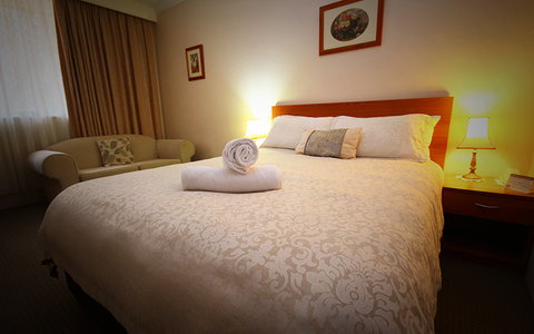 Cotswold Gardens Armidale - Australia Accommodation 7