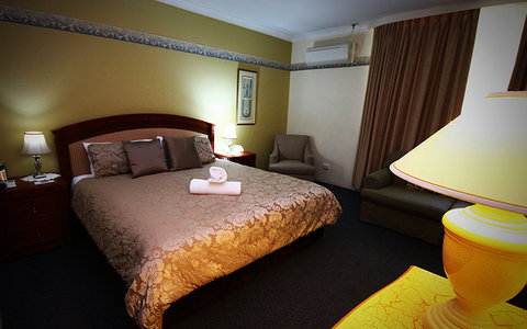 Cotswold Gardens Armidale - Australia Accommodation 9