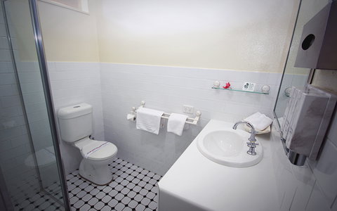 Cotswold Gardens Armidale - Australia Accommodation 11