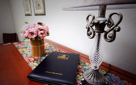 Cotswold Gardens Armidale - Australia Accommodation 13