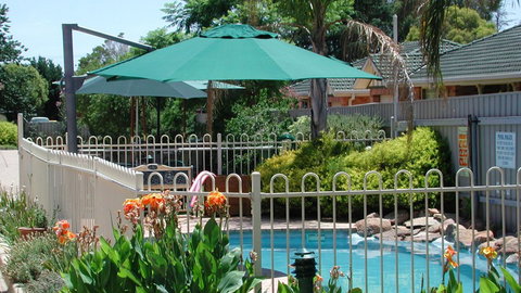 BEST WESTERN Ambassador Motor Inn - Australia Accommodation 0