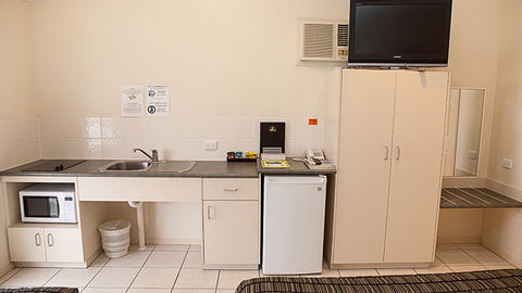 BEST WESTERN Caboolture Central Motor Inn - Australia Accommodation 0