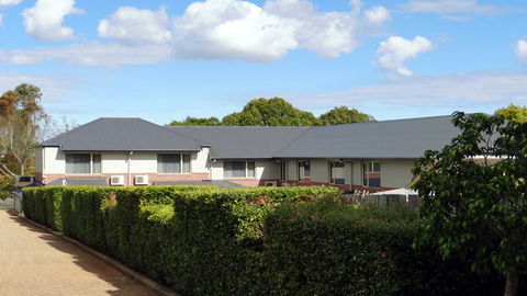 BEST WESTERN PLUS Ambassador On Ruthven Motor Inn - Australia Accommodation 6