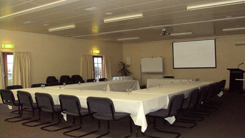 BEST WESTERN Beachfront At Bicheno - Australia Accommodation 2