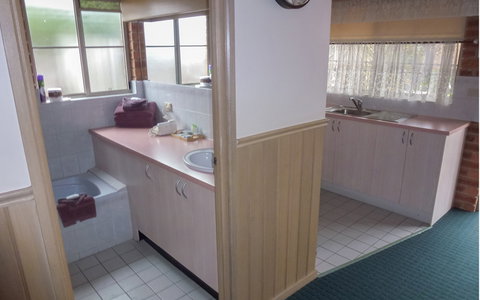 BEST WESTERN Colonial Motor Inn - Australia Accommodation 6