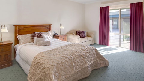 BEST WESTERN Crystal Inn - Australia Accommodation 0
