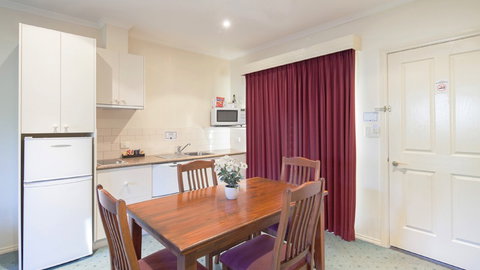BEST WESTERN Crystal Inn - Australia Accommodation 1