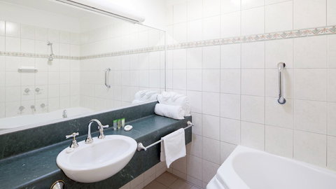 BEST WESTERN Crystal Inn - Australia Accommodation 4