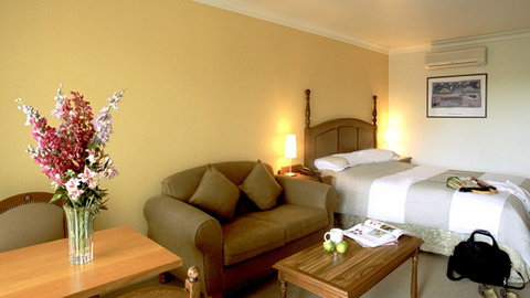 Best Western Plus The Tudor Box Hill - Australia Accommodation 1