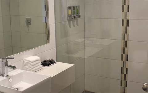 BEST WESTERN Riverside Apartments - Australia Accommodation 3