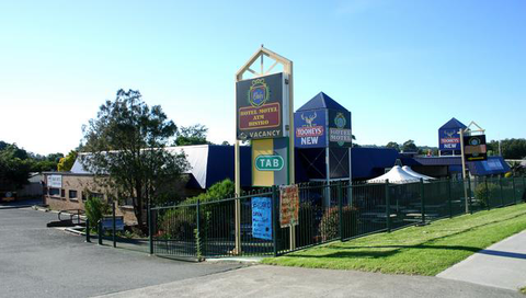 Oaks Hotel Motel - Australia Accommodation 2