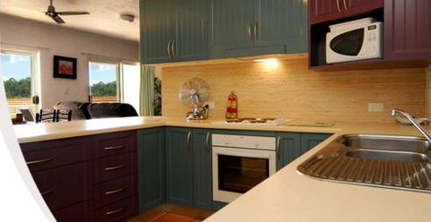Reefside Villas - Australia Accommodation 10