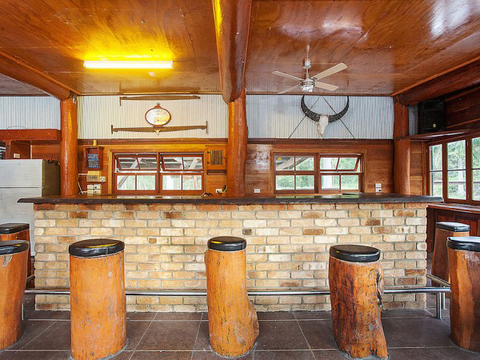 Sticks & Stones - Australia Accommodation 3