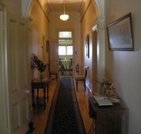 Hoover House Bed  Breakfast - Australia Accommodation