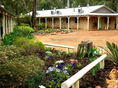 Travellers Rest Motel - Australia Accommodation 0