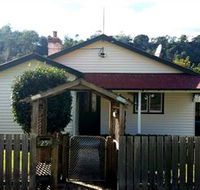 Brothers Town Cottage - Australia Accommodation