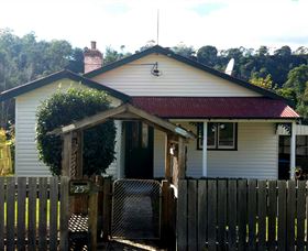 Brothers Town Cottage - Australia Accommodation 0