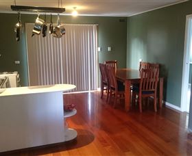 Brothers Town Cottage - Australia Accommodation 1