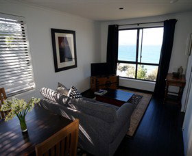 Hamptons On The Bay - Australia Accommodation 1