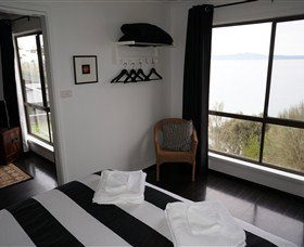 Hamptons On The Bay - Australia Accommodation 5