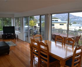 Amos Cottage - Australia Accommodation 1