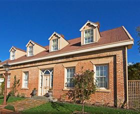 Racecourse Inn - The - Australia Accommodation 0