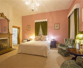 Racecourse Inn - The - Australia Accommodation 3