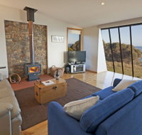 Hazards Hideaway - Australia Accommodation