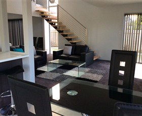 Oceans On Parker - Australia Accommodation 0