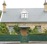 Crescentfield Cottage - Australia Accommodation