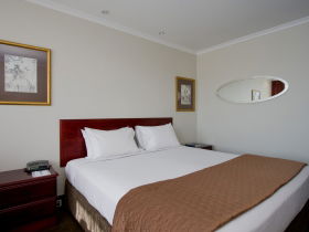 Fountainside Hotel - Australia Accommodation 0