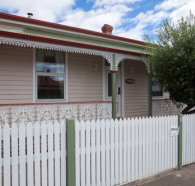Newdegate House - Australia Accommodation