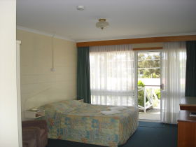 Kermandie Lodge - Australia Accommodation 2