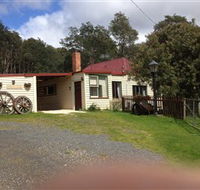 Glenbrook House and Cottage - Australia Accommodation