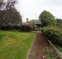 Camellia Cottage On Maple Hill - Australia Accommodation