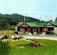 Pub in the Paddock - Australia Accommodation