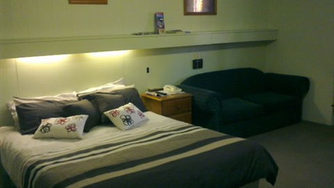 Millers Cottage Motel - Australia Accommodation 0