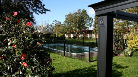 Captains Lodge International - Australia Accommodation 0