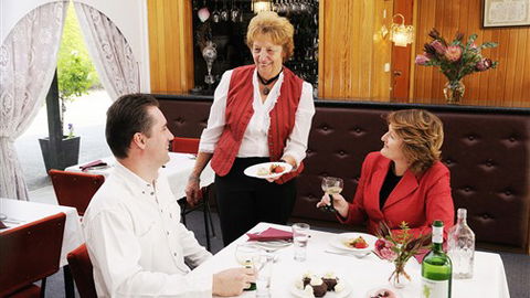 Captains Lodge International - Australia Accommodation 4