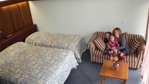 Captains Lodge International - Australia Accommodation 7