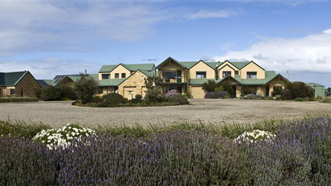 Lonsdale Views - Australia Accommodation 4