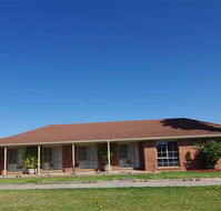 Australian Settlers Motor Inn - Australia Accommodation