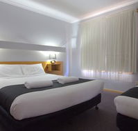 Blue Whale Motor Inn  Apartments - Australia Accommodation