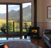 Cathedral Valley Farm - Australia Accommodation