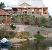 Blue Cliffs Retreat - Australia Accommodation