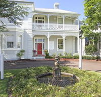 The Riversleigh - Australia Accommodation