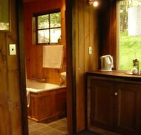 Braeside Mount Macedon Country Retreat and Bed  Breakfast - Australia Accommodation