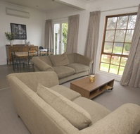 Bowden Cottage - Australia Accommodation