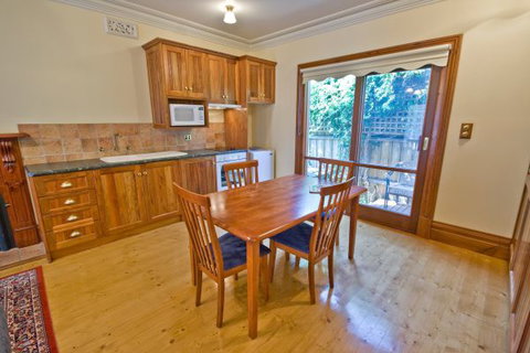 Torquay 1903 Period Cottages - Australia Accommodation 3