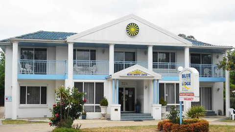 Blue And White Lodge - Australia Accommodation 0